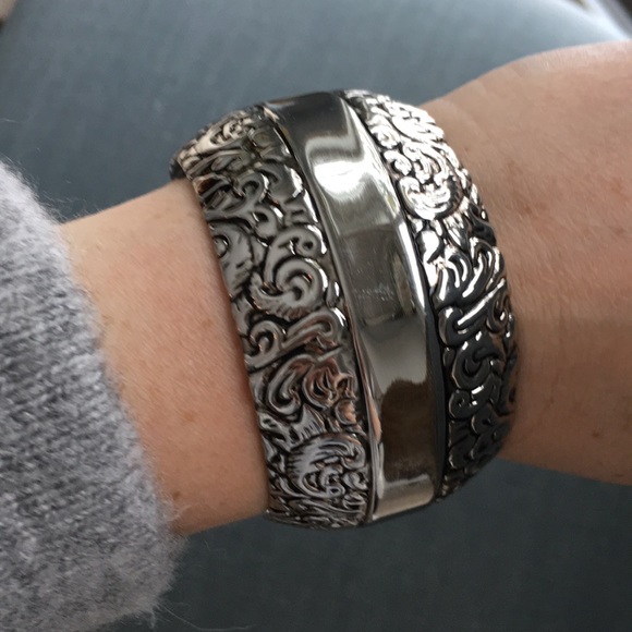 silver cuff bracelet - Picture 3 of 7